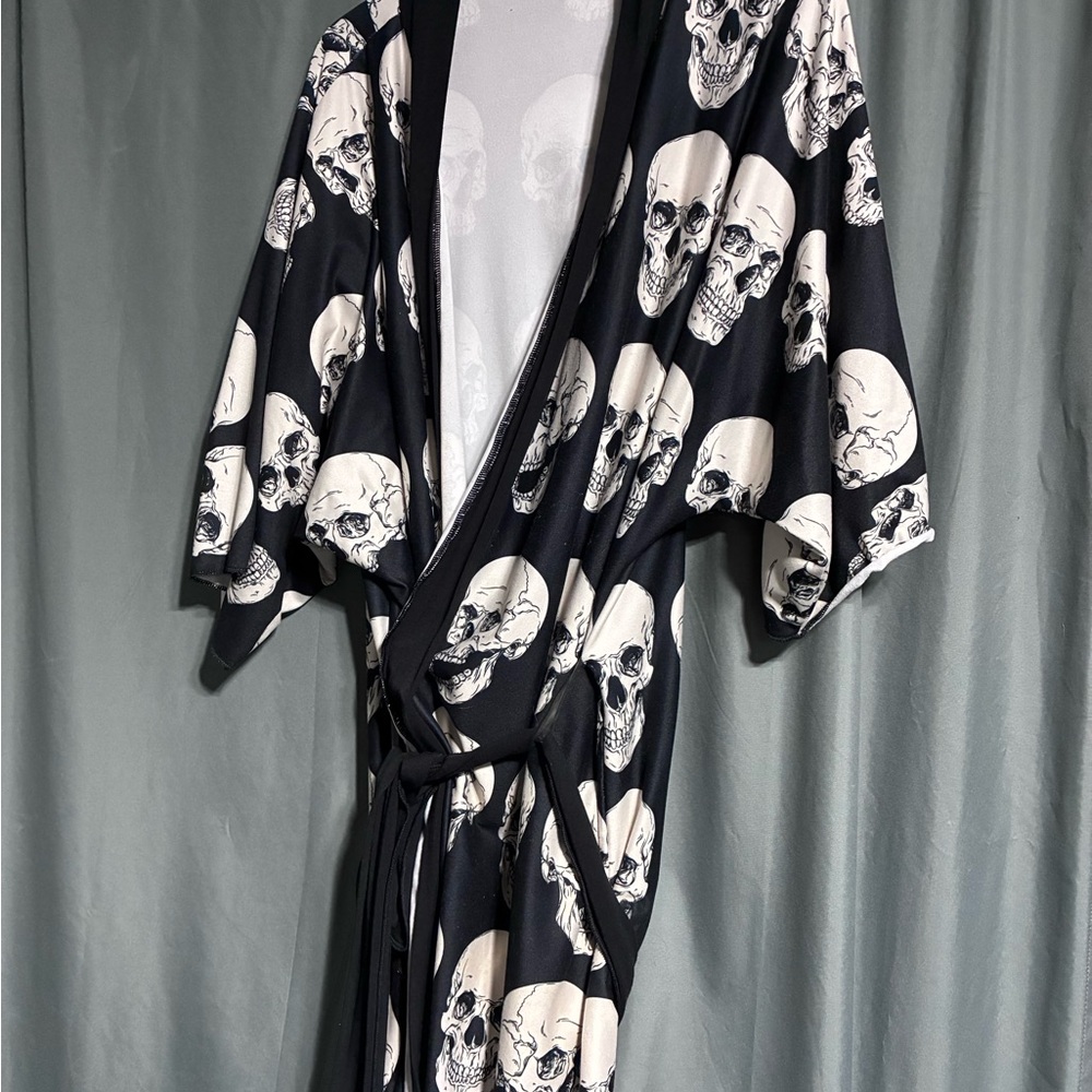 Skull Print Black & White Satin Kimono Robe